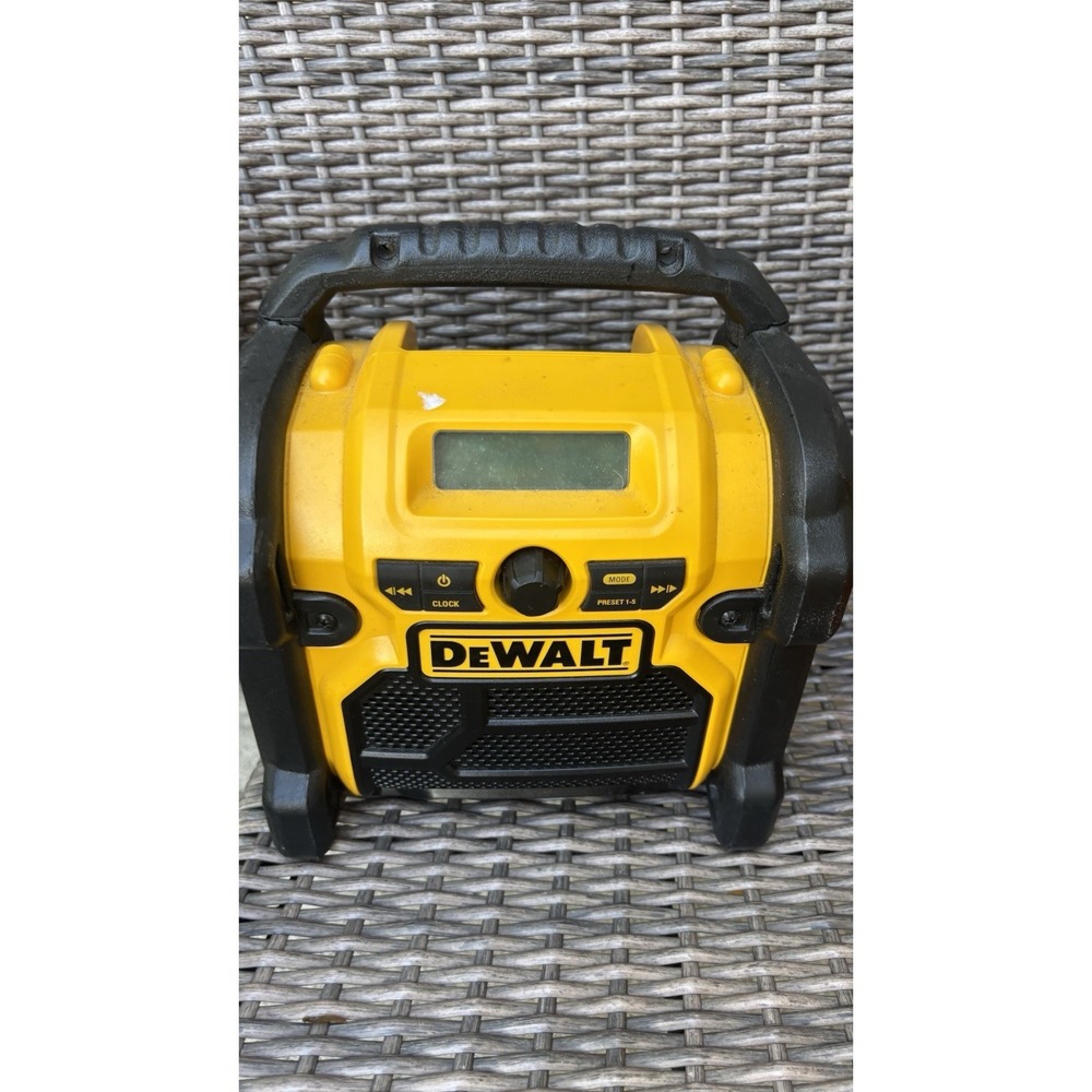 DeWalt DCR018 Jobsite Radio 12V 18V 20V MAX Worksite Radio Works Need Battery
